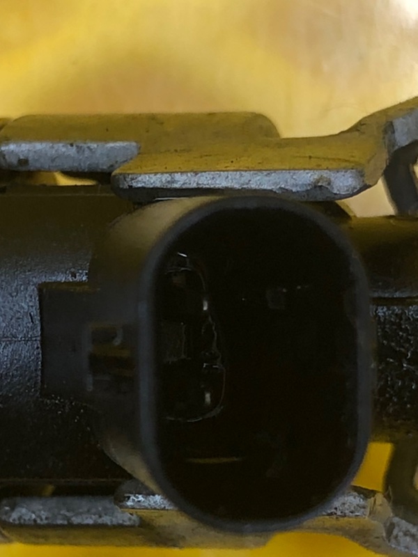 Форсунка топливная Audi Q7 2014 4LB