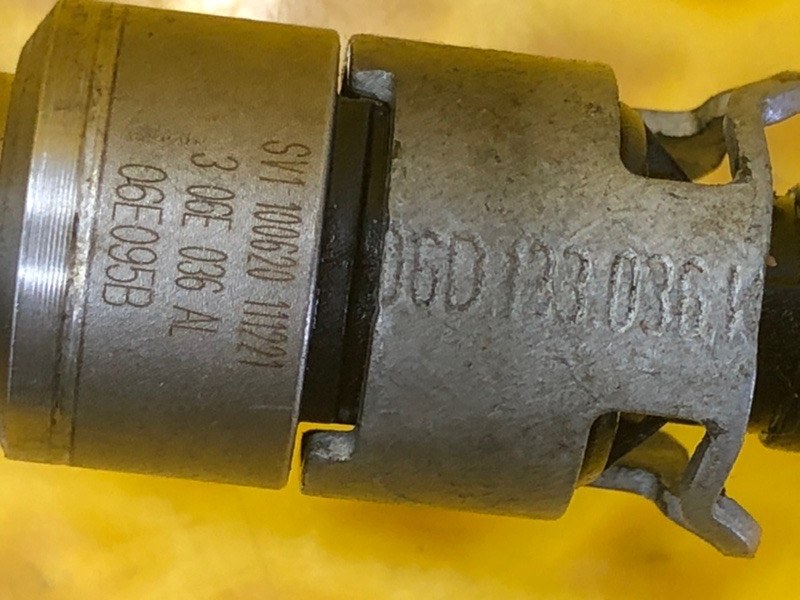 Форсунка топливная Audi Q7 2014 4LB