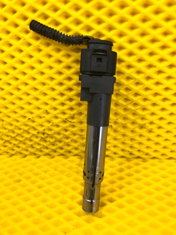 Катушка зажигания Volkswagen Touareg 2007 7L6