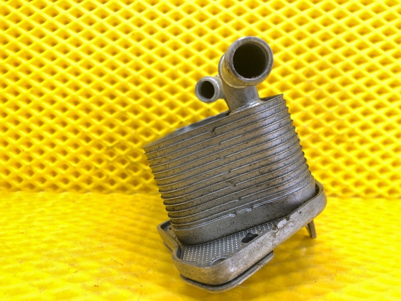 Теплообменник (радиатор масляный) Audi Q7 2014 4LB