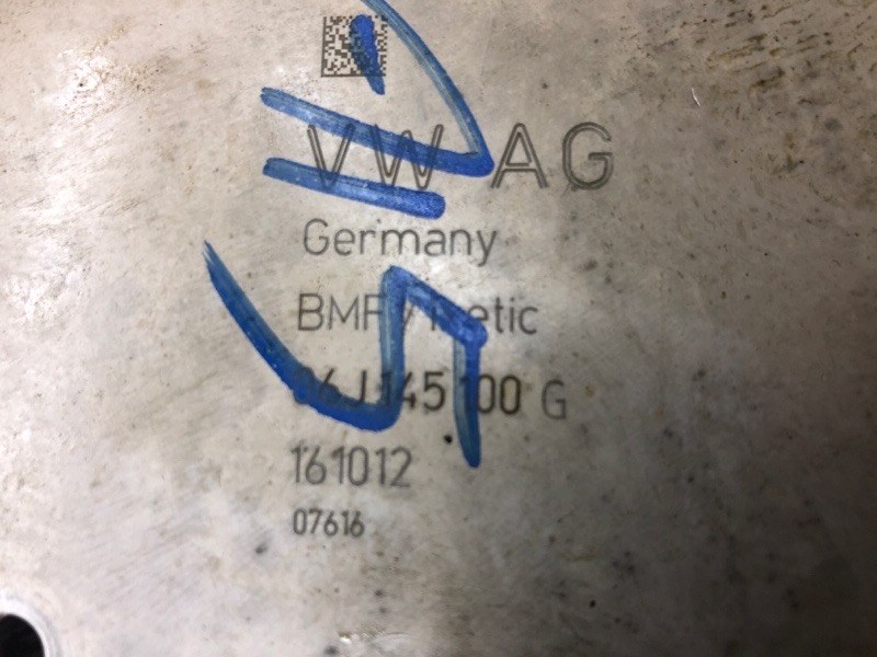 Вакуумный насос Volkswagen Tiguan 2013 5N1