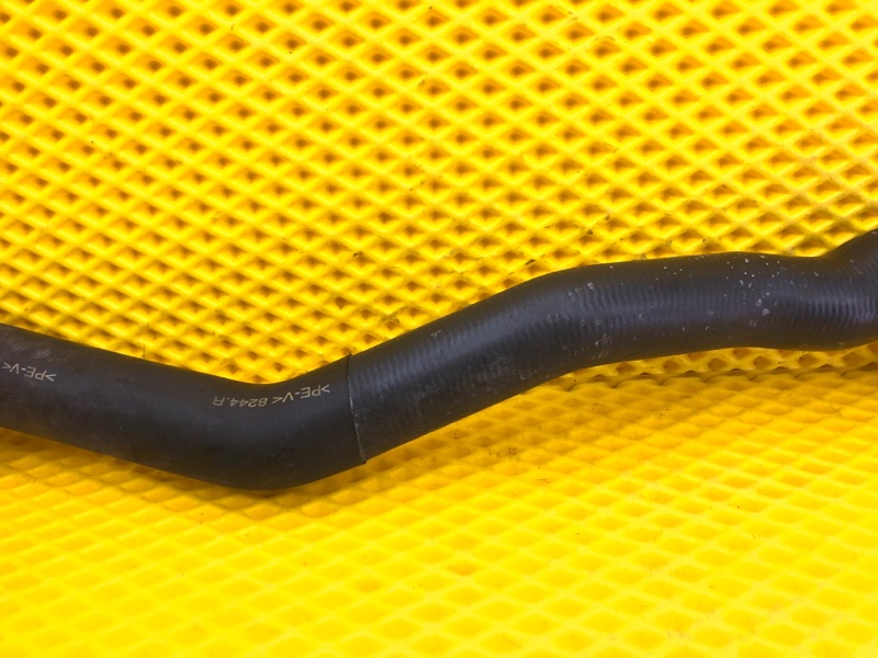 Патрубок системы охлаждения Volkswagen Tiguan 2013 5N1