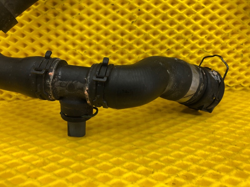 Патрубок системы охлаждения Volkswagen Tiguan 2013 5N1