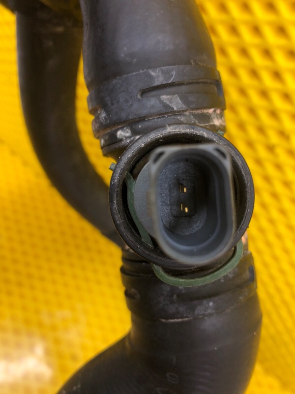 Патрубок системы охлаждения Volkswagen Tiguan 2013 5N1