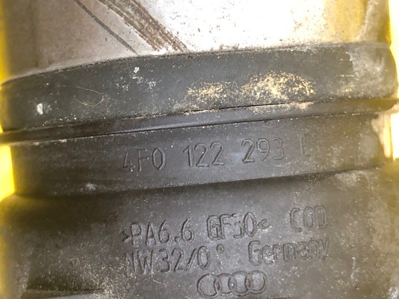 Патрубок системы охлаждения Volkswagen Tiguan 2013 5N1