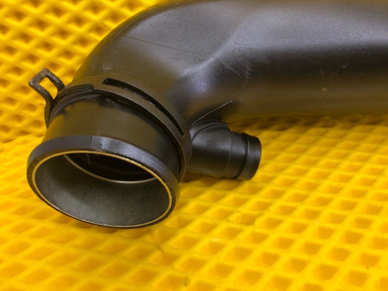 Патрубок воздушного фильтра Volkswagen Tiguan 2013 5N1