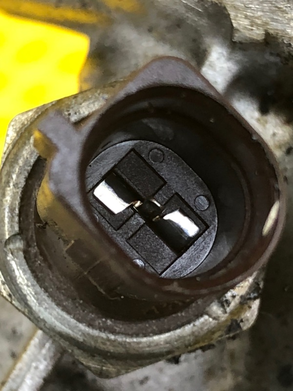 Кронштейн генератора Volkswagen Tiguan 2013 5N1