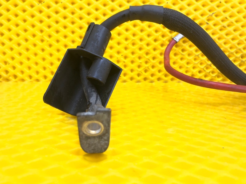 Клемма аккумулятора + Volkswagen Tiguan 2013 5N1