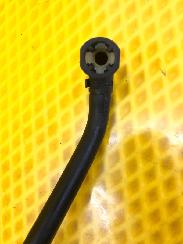 Шланг (трубка) картерных газов Volkswagen Tiguan 2013 5N1