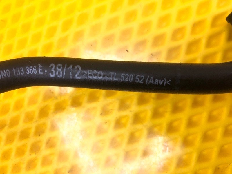 Шланг (трубка) картерных газов Volkswagen Tiguan 2013 5N1