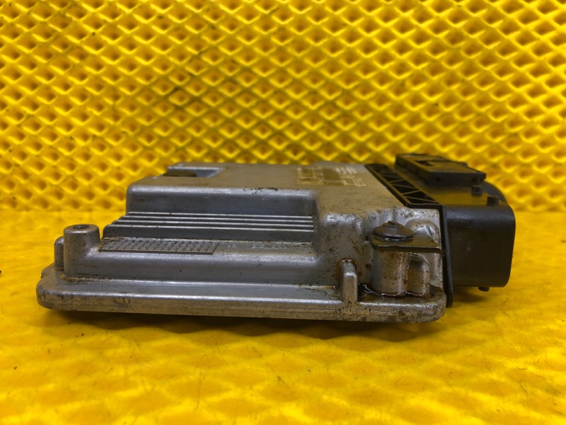 Блок управления двигателем (ЭБУ ДВС) Volkswagen Tiguan 2013 5N1