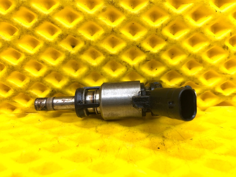 Форсунка топливная Volkswagen Tiguan 2013 5N1