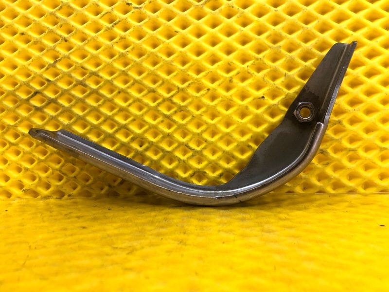 Кронштейн Volkswagen Tiguan 2013 5N1