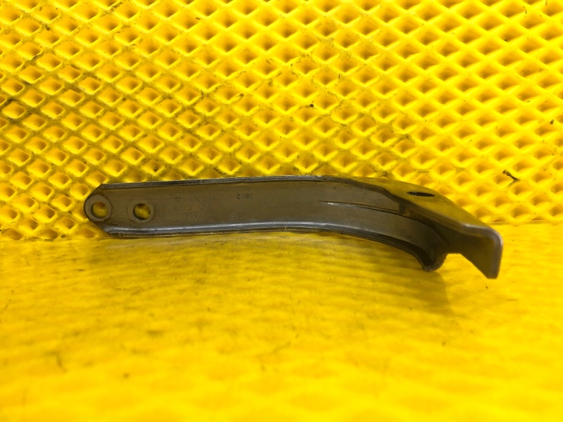 Кронштейн Volkswagen Tiguan 2013 5N1