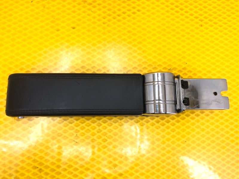 Подлокотник Volkswagen Phaeton 2004 3D2