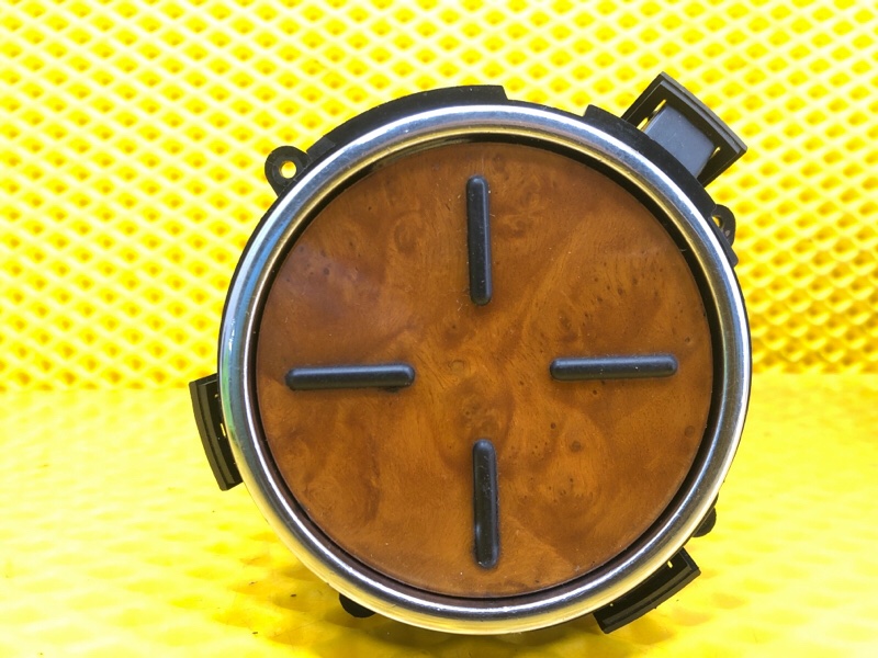 Подстаканник Volkswagen Phaeton 2004 3D2