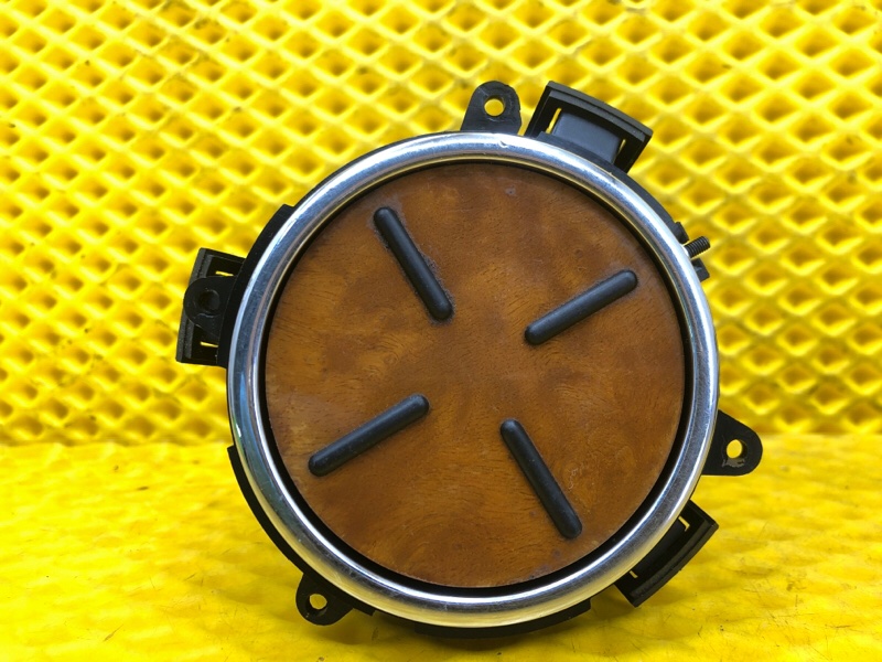 Подстаканник Volkswagen Phaeton 2004 3D2