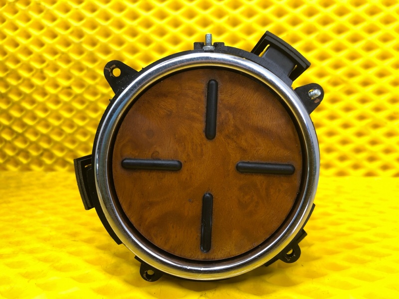 Подстаканник Volkswagen Phaeton 2004 3D2