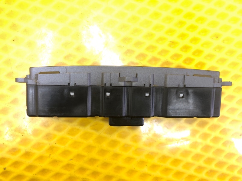 Блок управления сиденьями Volkswagen Phaeton 2004 3D2