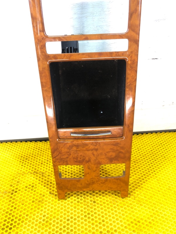 Накладка центральной консоли Volkswagen Phaeton 2004 3D2