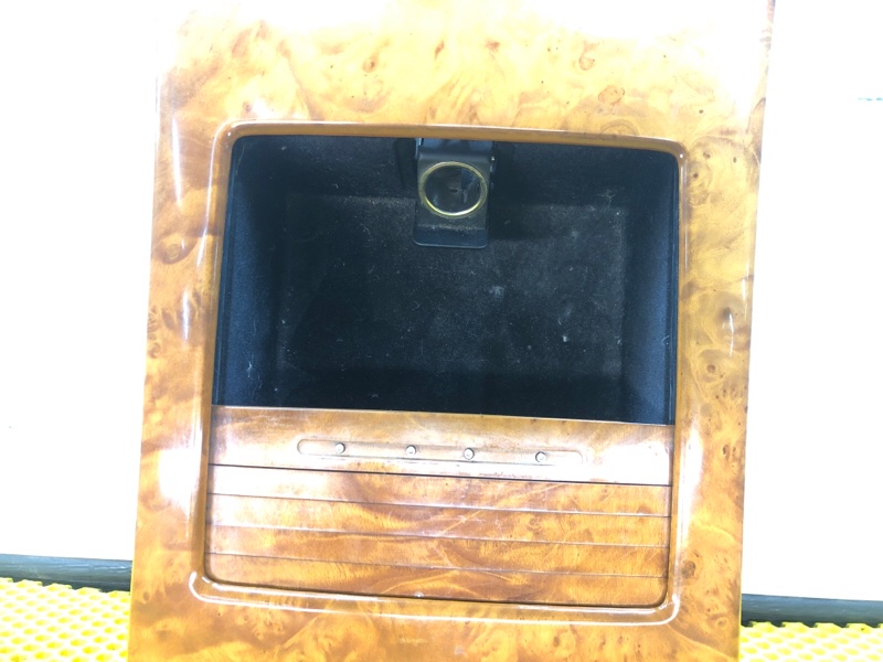 Накладка центральной консоли Volkswagen Phaeton 2004 3D2