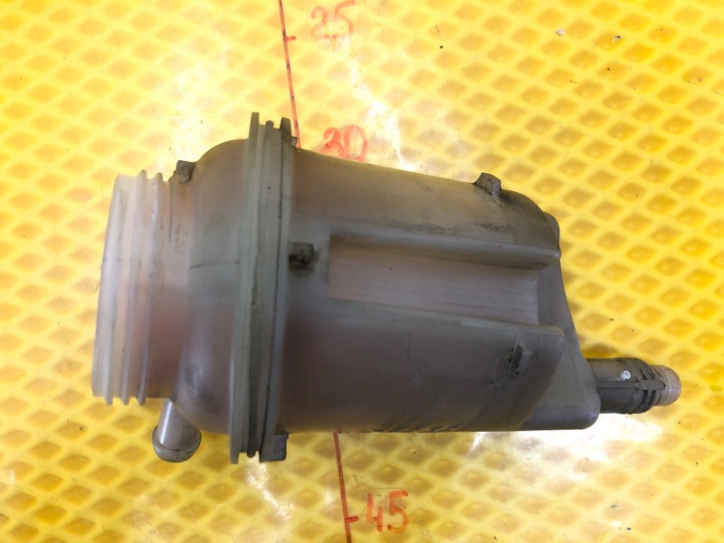 Бачок расширительный Mercedes-Benz S-Class 2014 W222