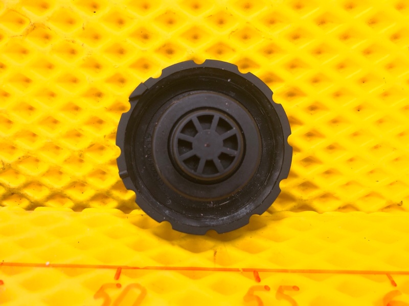 Крышка расширительного бачка Mercedes-Benz S-Class 2014 W222