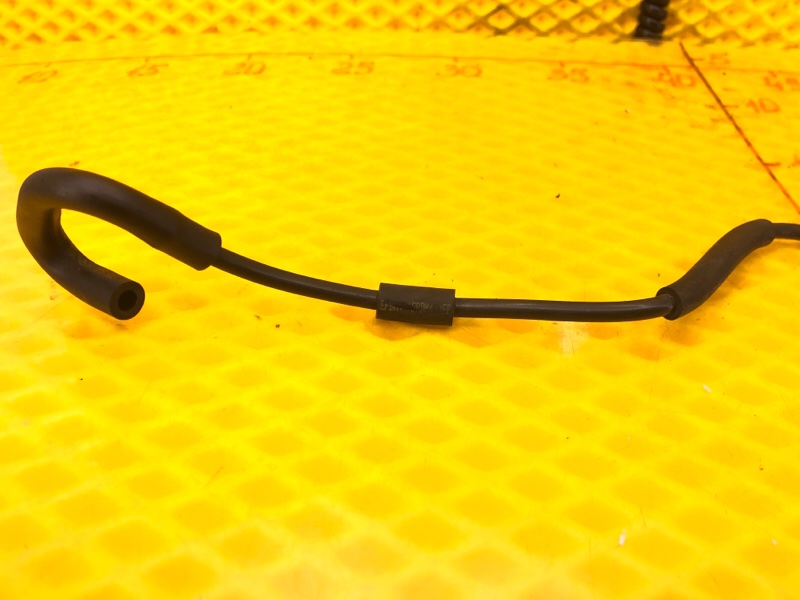 Трубка вакуумная Mercedes-Benz S-Class 2014 W222