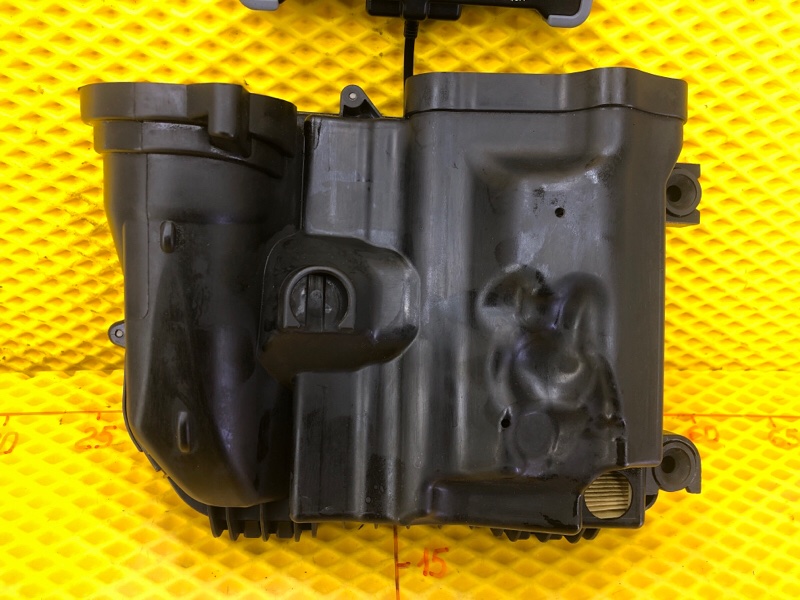 Корпус воздушного фильтра Mercedes-Benz S-Class 2014 W222