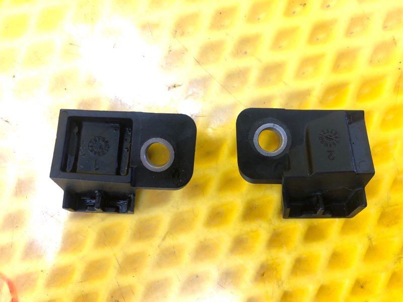 Кронштейн крепления Mercedes-Benz S-Class 2014 W222