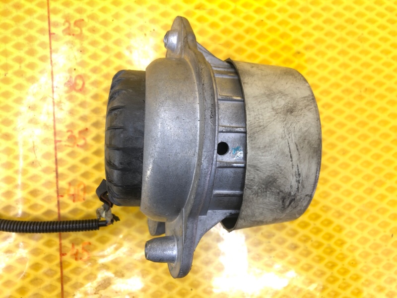 Подушка двигателя Mercedes-Benz S-Class 2014 W222