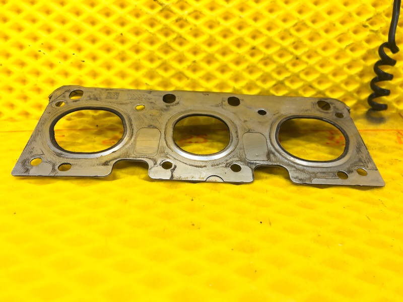 Прокладка выпускного коллектора Mercedes-Benz S-Class 2014 W222