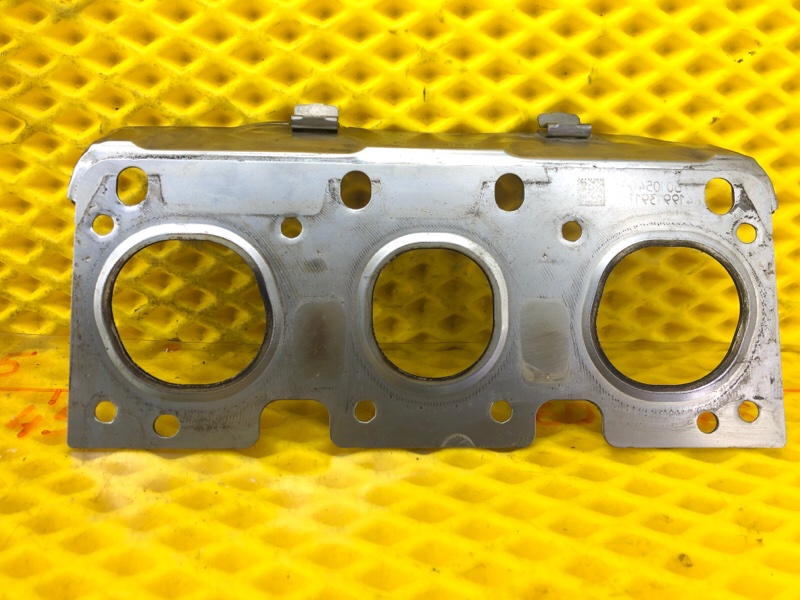 Прокладка выпускного коллектора Mercedes-Benz S-Class 2014 W222