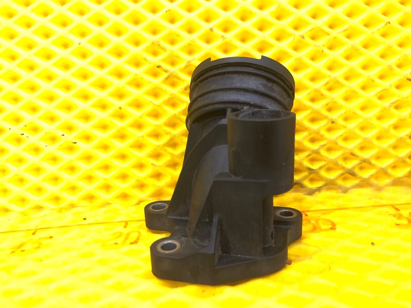 Фланец системы охлаждения Mercedes-Benz S-Class 2014 W222