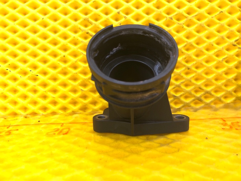 Фланец системы охлаждения Mercedes-Benz S-Class 2014 W222