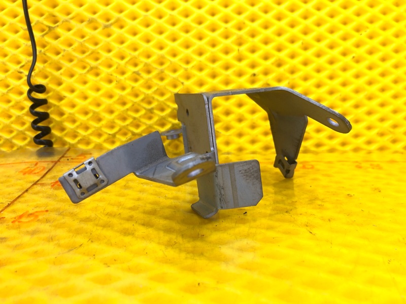 Кронштейн Mercedes-Benz S-Class 2014 W222