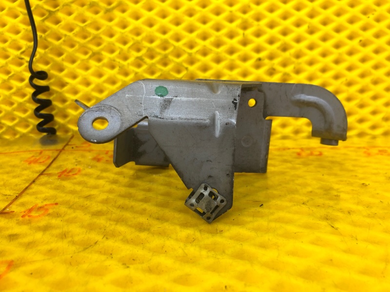 Кронштейн Mercedes-Benz S-Class 2014 W222