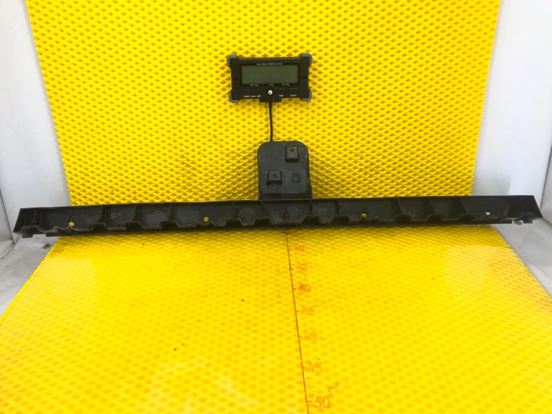 Кронштейн заднего бампера Ford Focus 2006 CB4