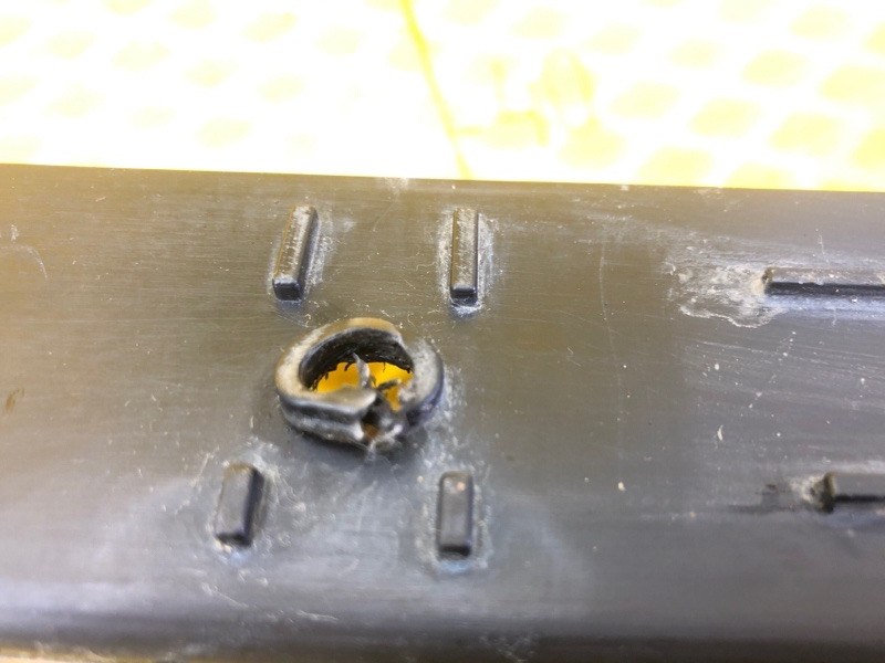 Кронштейн заднего бампера Ford Focus 2006 CB4