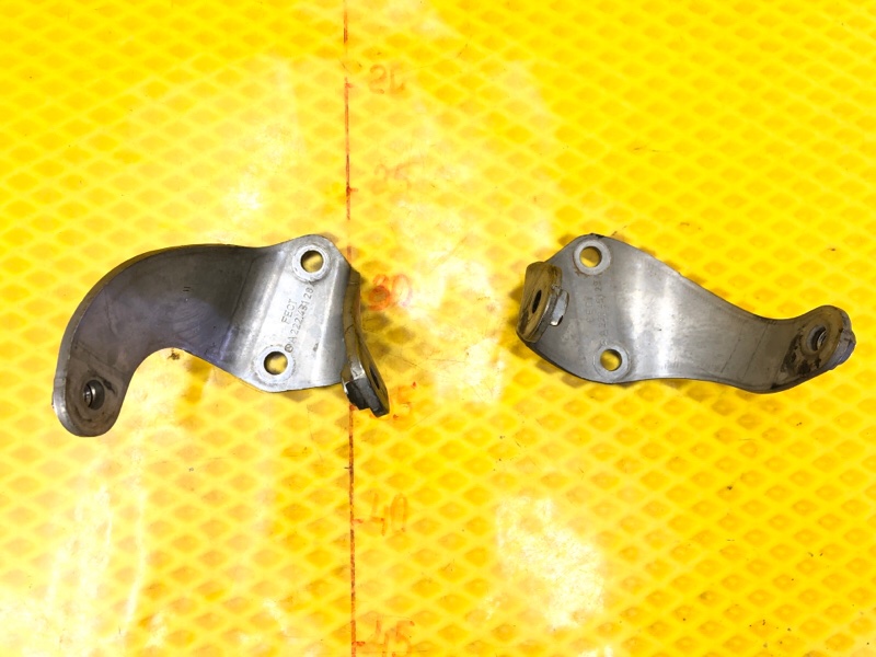 Кронштейн глушителя Mercedes-Benz S-Class 2014 W222