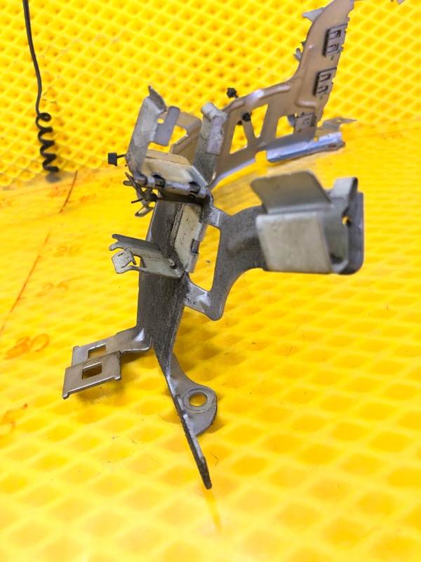 Кронштейн проводки Mercedes-Benz S-Class 2014 W222