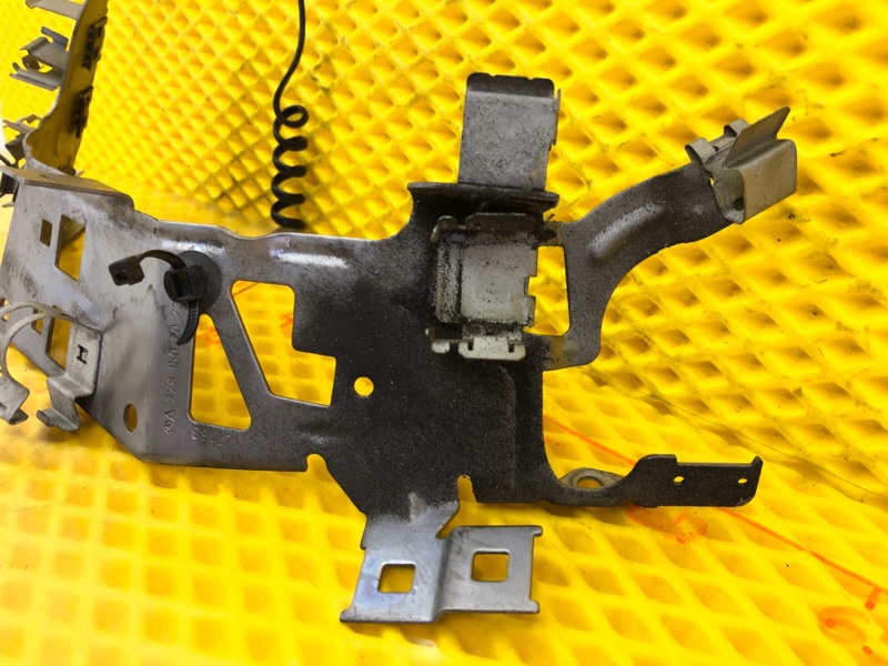 Кронштейн проводки Mercedes-Benz S-Class 2014 W222