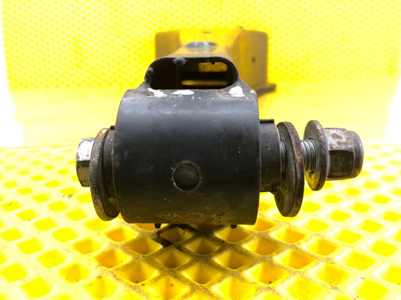 Рычаг задний нижний подпружинный Volkswagen Tiguan 2013 5N1