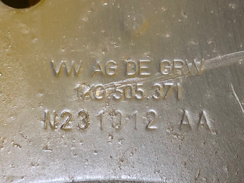 Рычаг задний нижний подпружинный Volkswagen Tiguan 2013 5N1