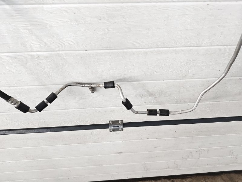 Трубка кондиционера Volkswagen Caddy 2007