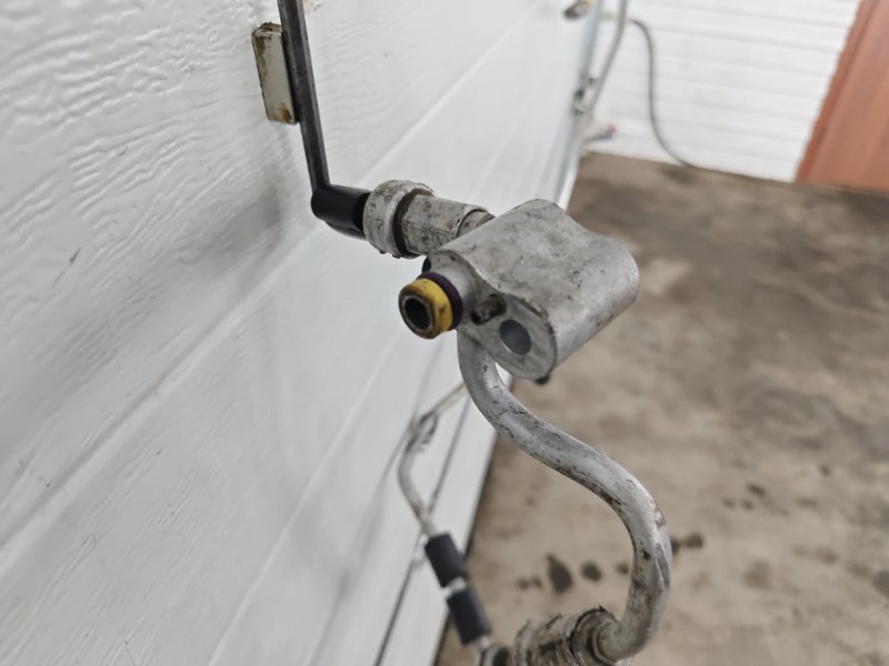 Трубка кондиционера Volkswagen Caddy 2007