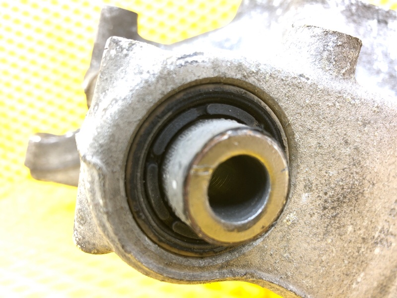 Кулак поворотный Volkswagen Tiguan 2013 5N1