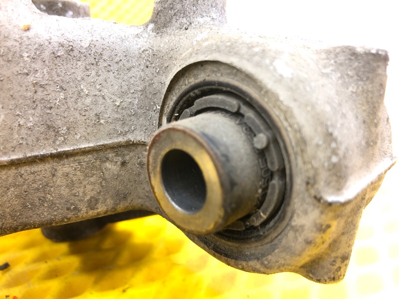 Кулак поворотный Volkswagen Tiguan 2013 5N1