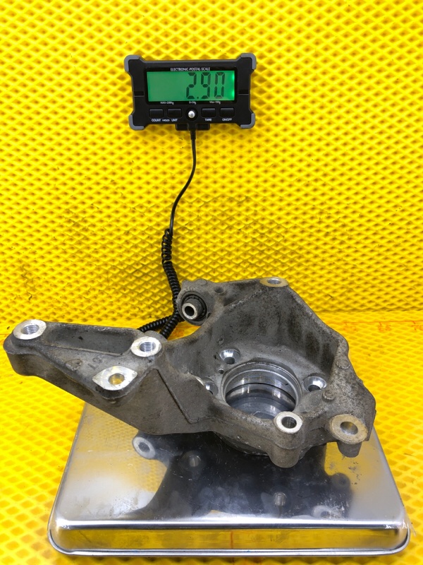 Кулак поворотный Volkswagen Tiguan 2013 5N1