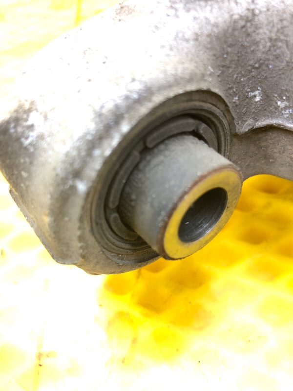 Кулак поворотный Volkswagen Tiguan 2013 5N1